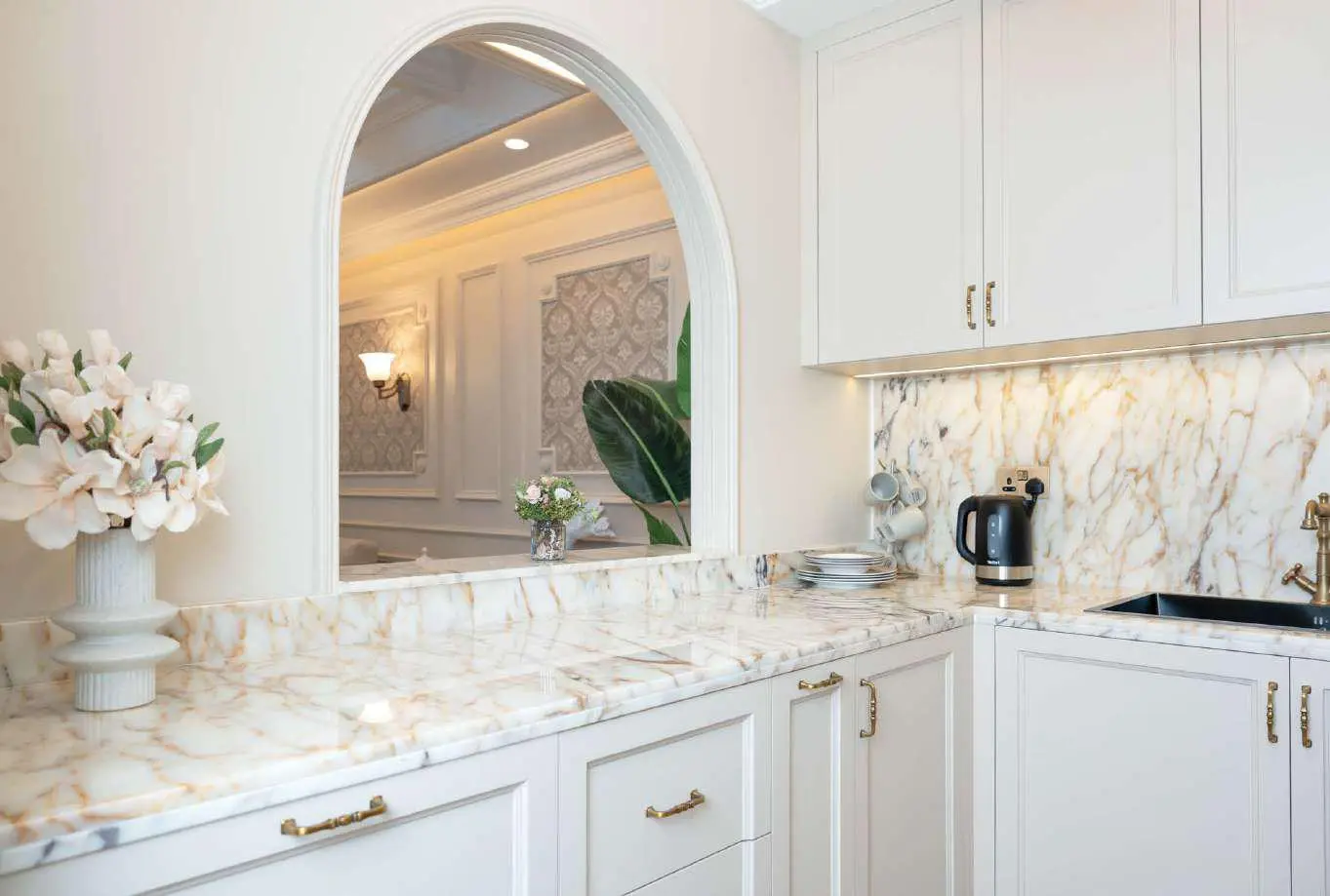 Bab Al Qasr Royal Residence 28 Al Reem Island Abu Dhabi furnished living room interior with elegant residential design