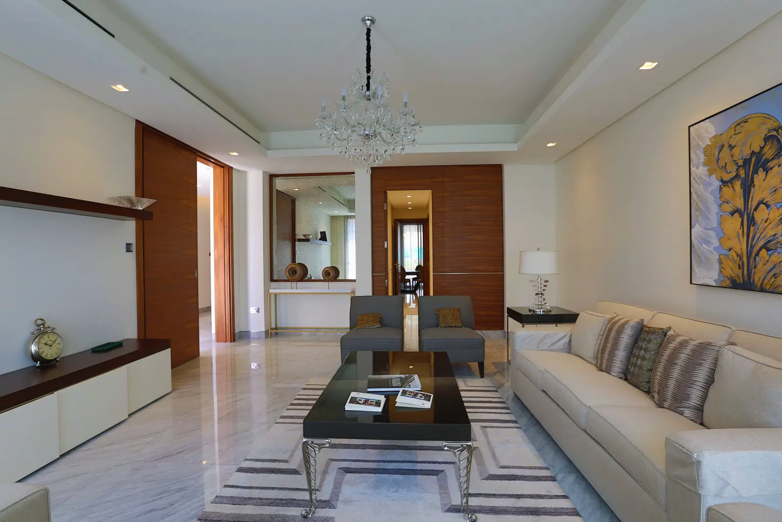 Elegant open-plan kitchen with premium finishes at Hidd Al Saadiyat