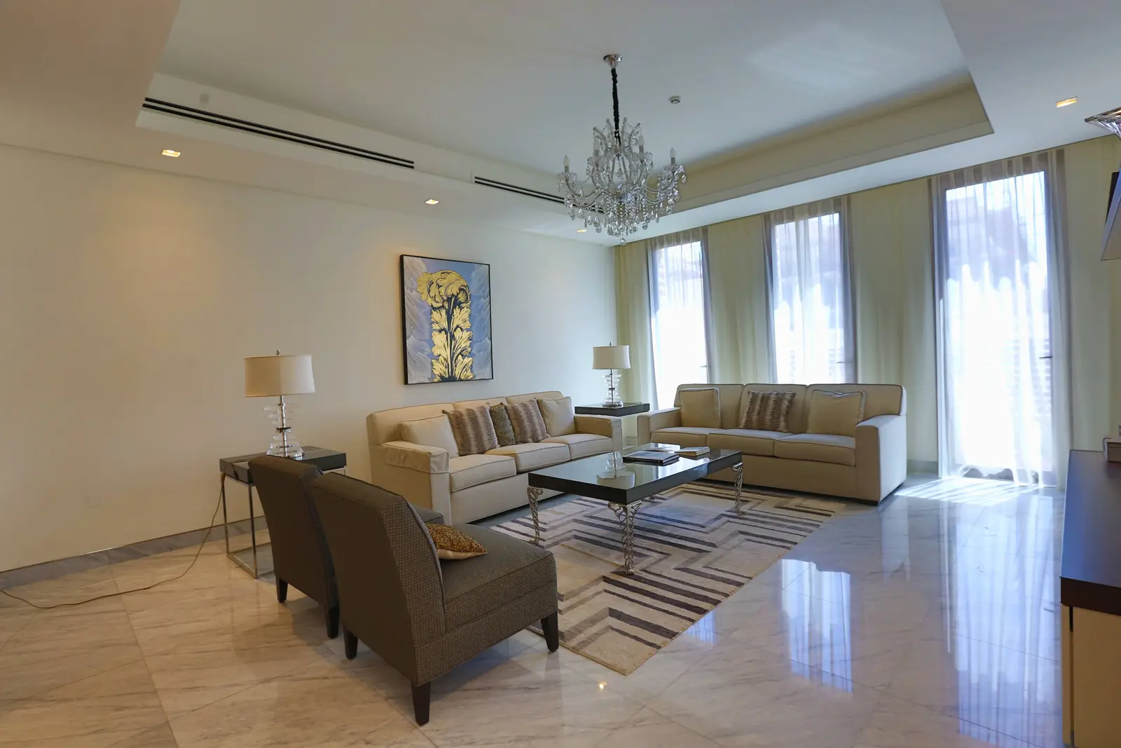 Contemporary interior design in Hidd Al Saadiyat waterfront residence