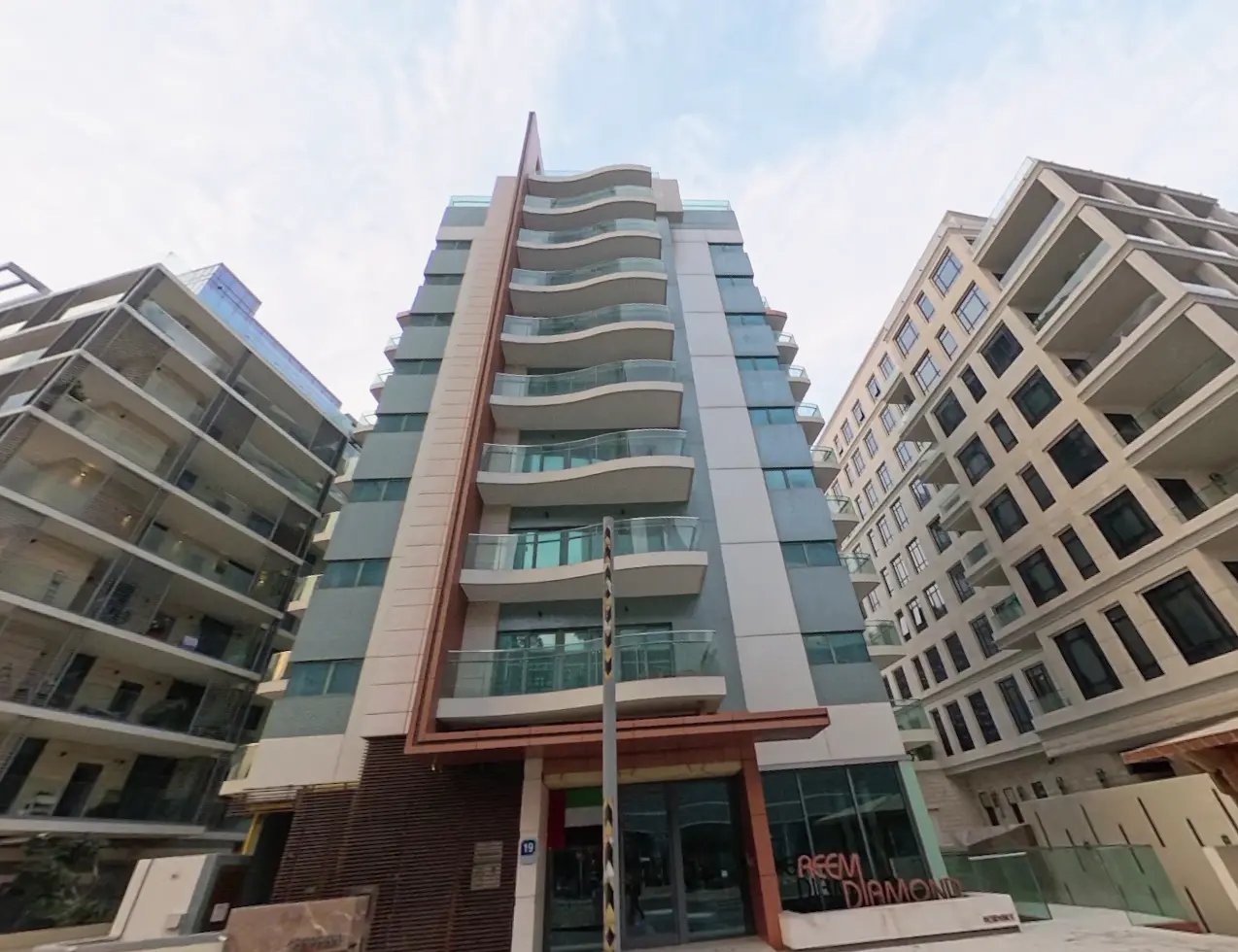 Modern high-rise residential exterior of Park View Tower in Shams Abu Dhabi on Al Reem Island near central park