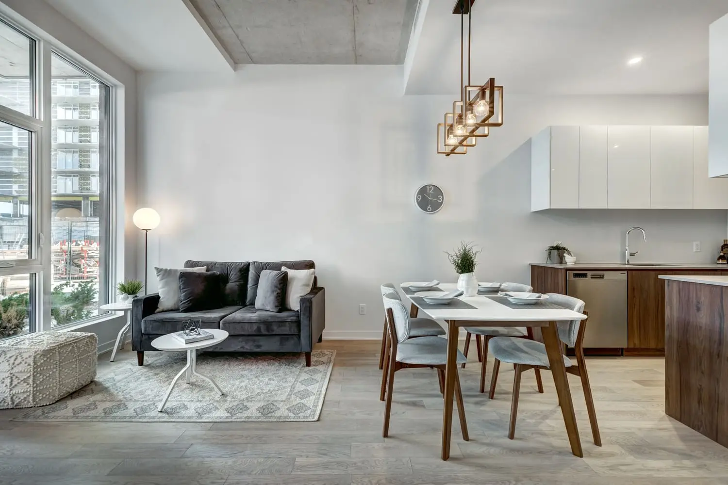 Emerald Vision Tower in Jumeirah Village Triangle by Vision Avenue Homes - Interior Image 8