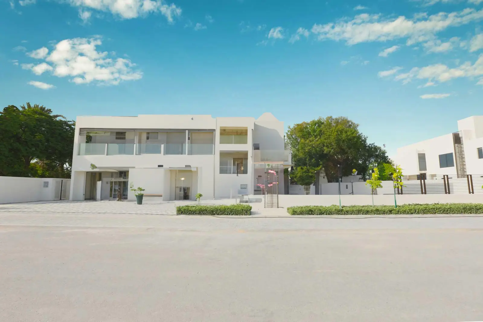 Scenic villa exterior at Jawaher Al Saadiyat Saadiyat Island Abu Dhabi homes.jpg
