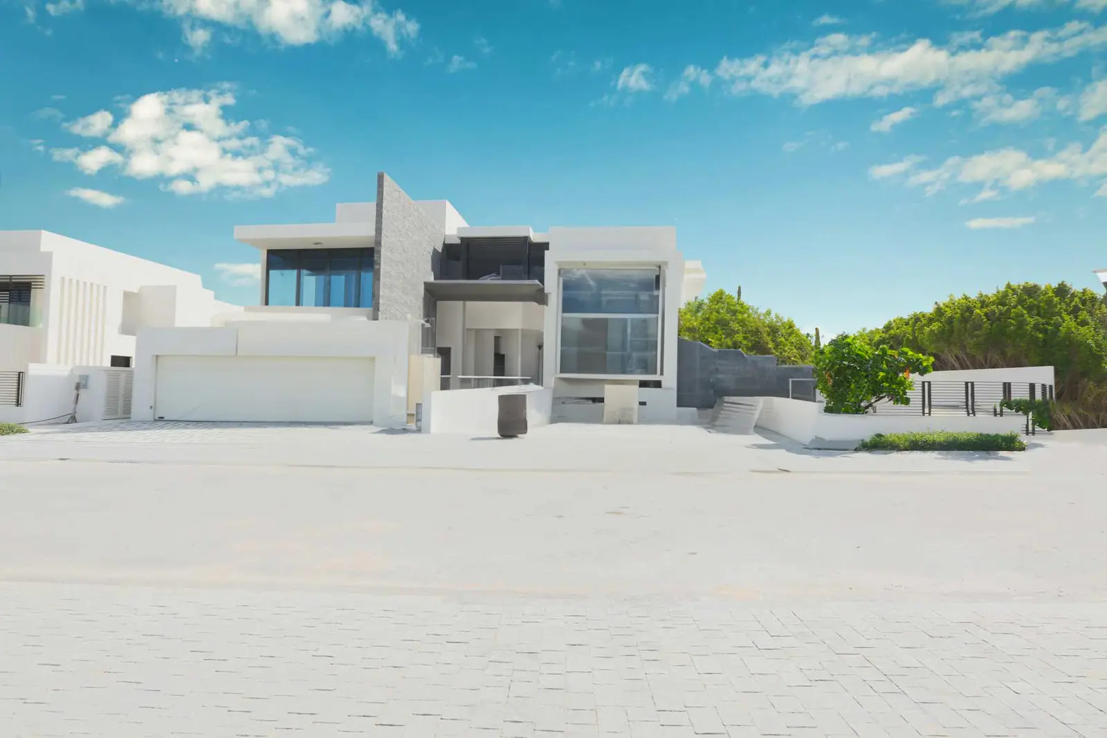 Premium villa exterior at Jawaher Al Saadiyat Saadiyat Island Abu Dhabi luxury community..jpg