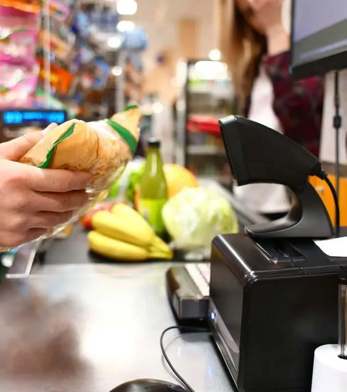 Bab Al Qasr Canal View Residence 22 features Supermarket and retail shops located right on the ground floor.jpg