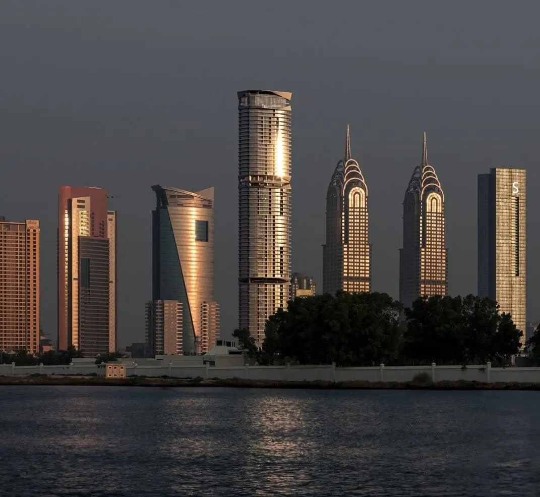 Iconic Tower in Dubai Internet City by Mered