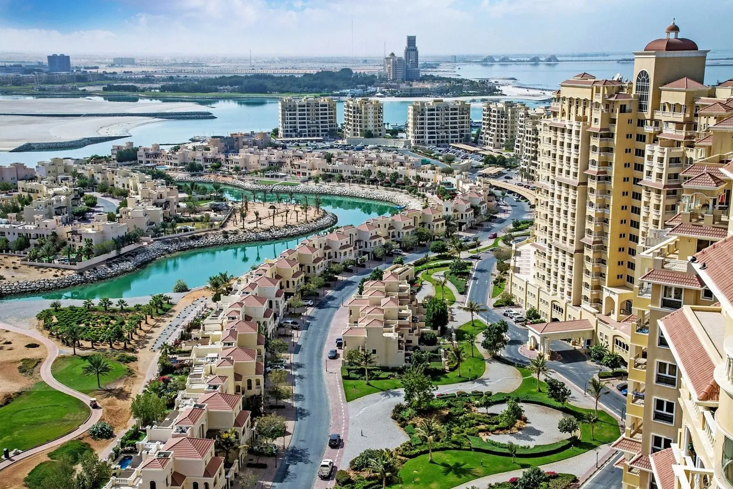 Golf Apartments in Al Hamra Village by Al Hamra - Exterior Image 6