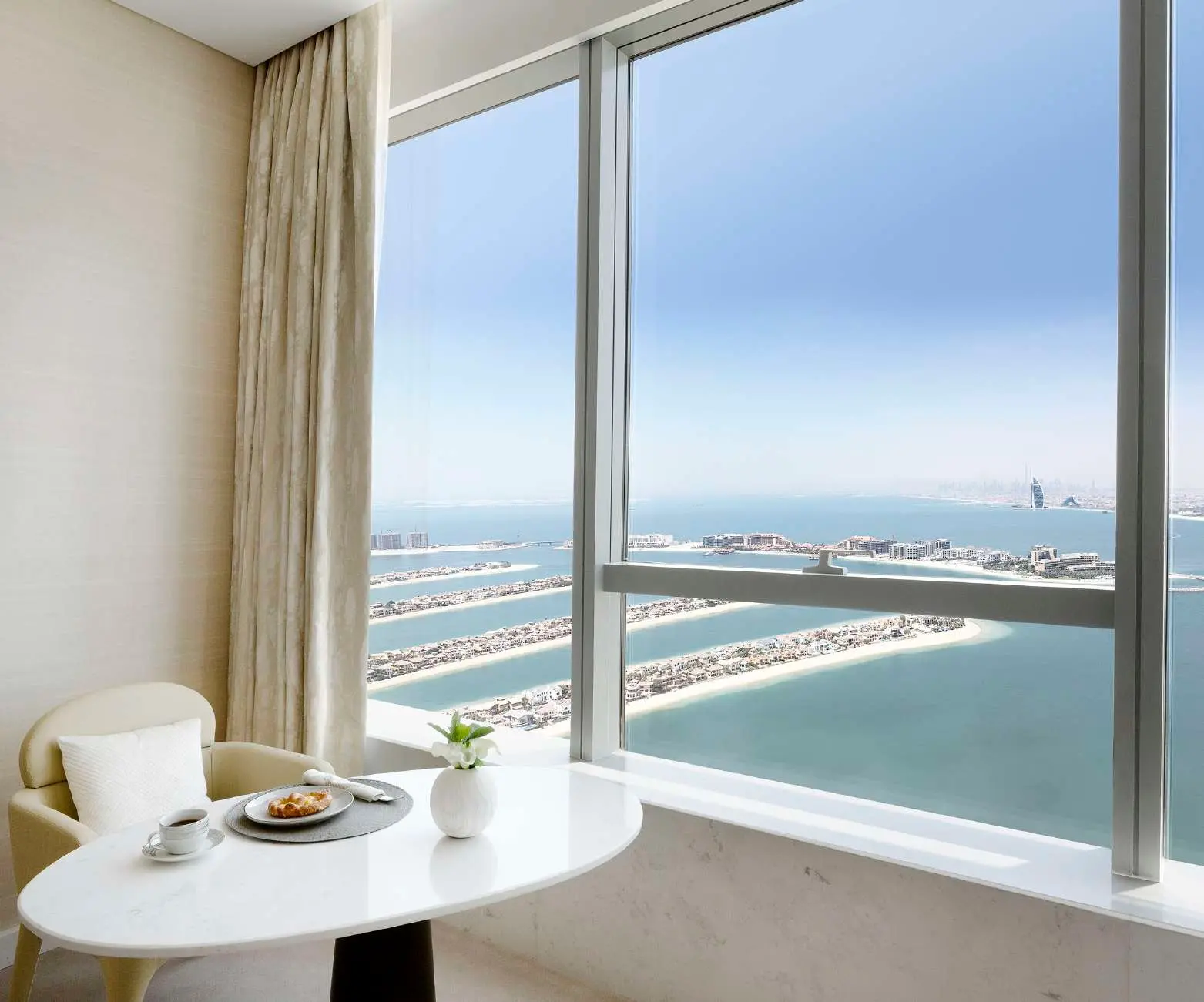 The Palm Tower in Palm Jumeirah by Nakheel - Interior Image 3