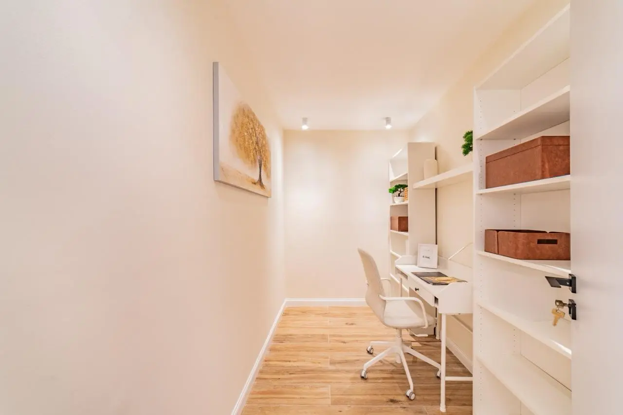 Lucky Royale Residence in Jumeirah Village Circle (JVC) by Lucky Aeon - Interior Image 6