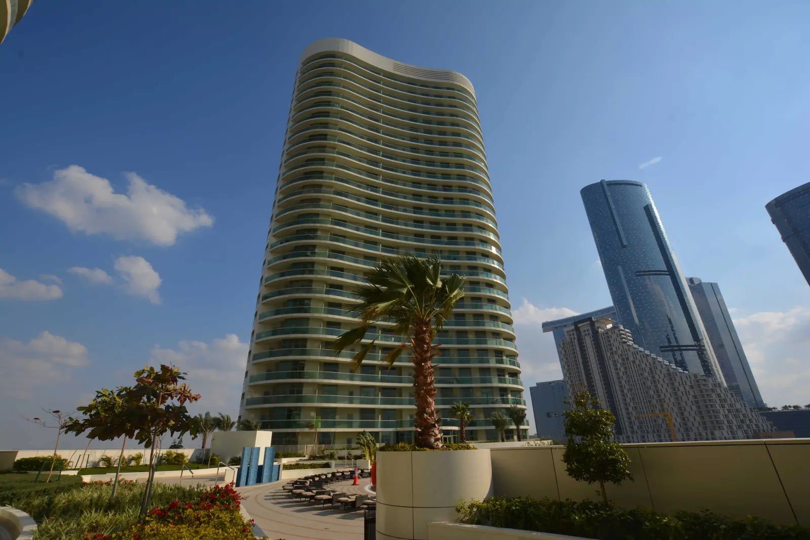 Beach Towers Shams Abu Dhabi (1).JPG