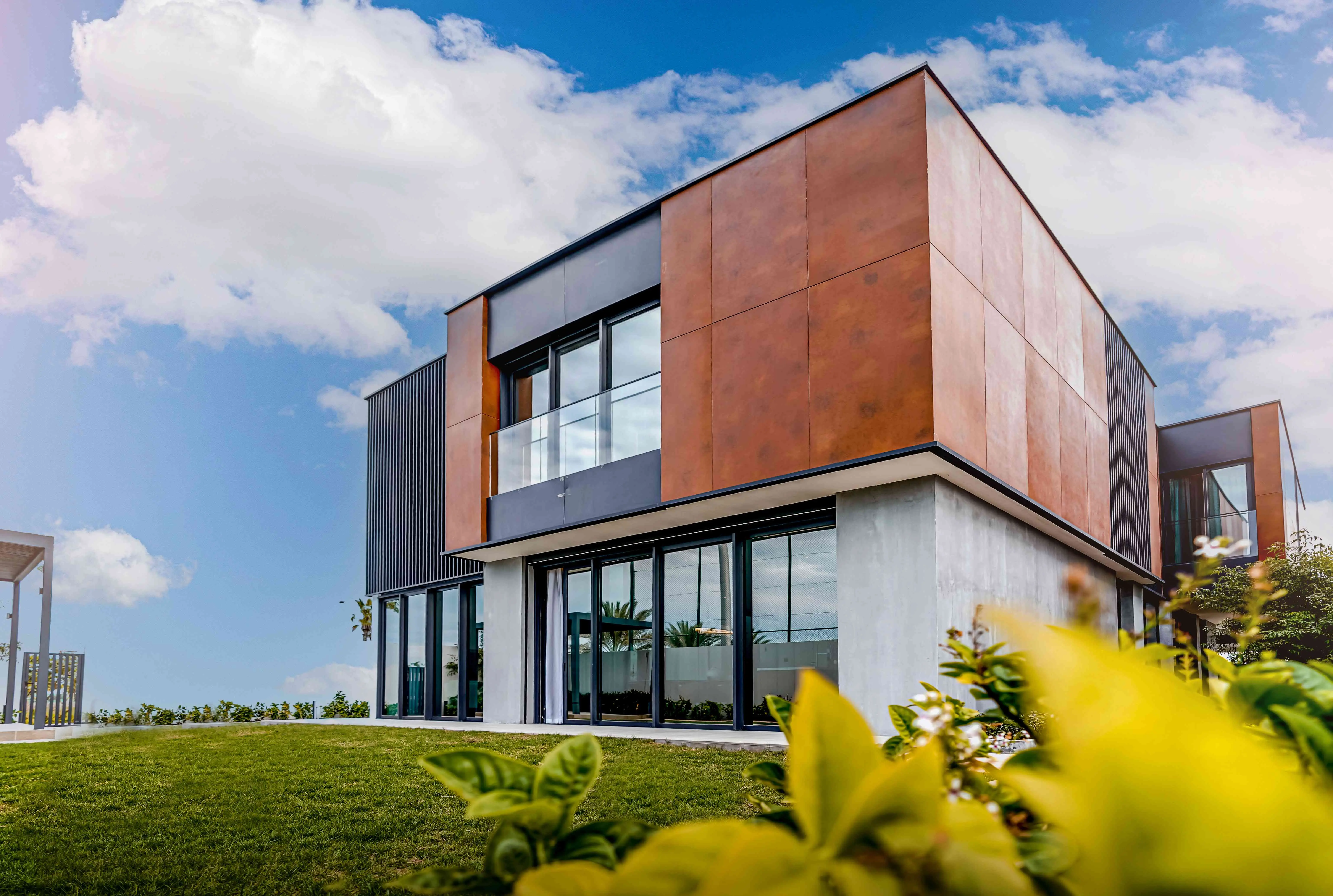 Luxurious mangrove villa overlooking the Saadiyat Lagoons waterfront in Abu Dhabi