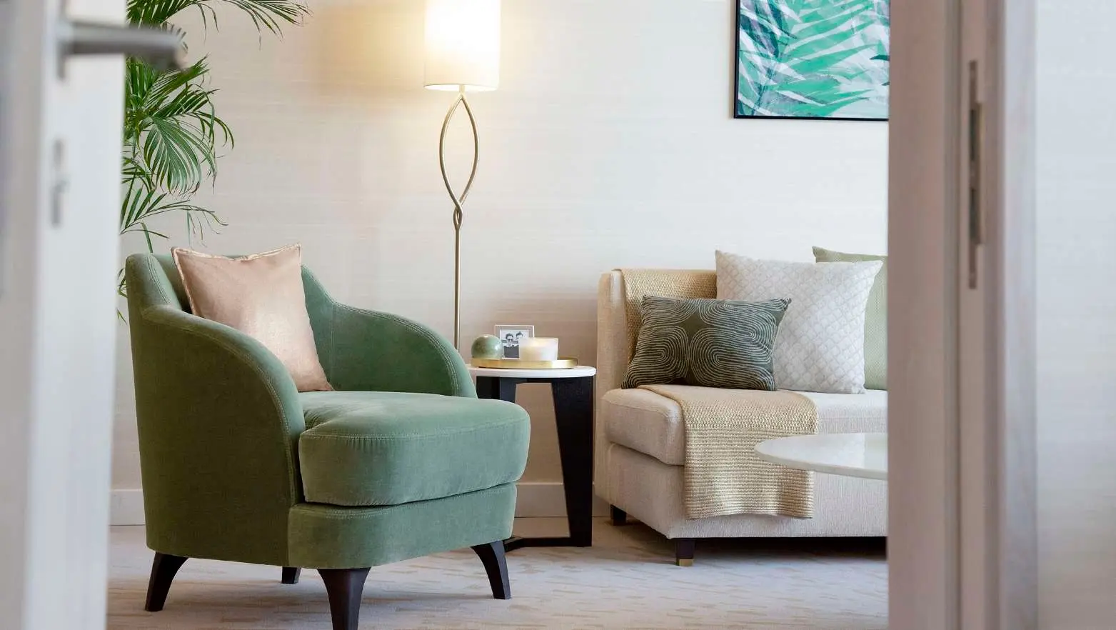 The Palm Tower in Palm Jumeirah by Nakheel - Interior Image 4