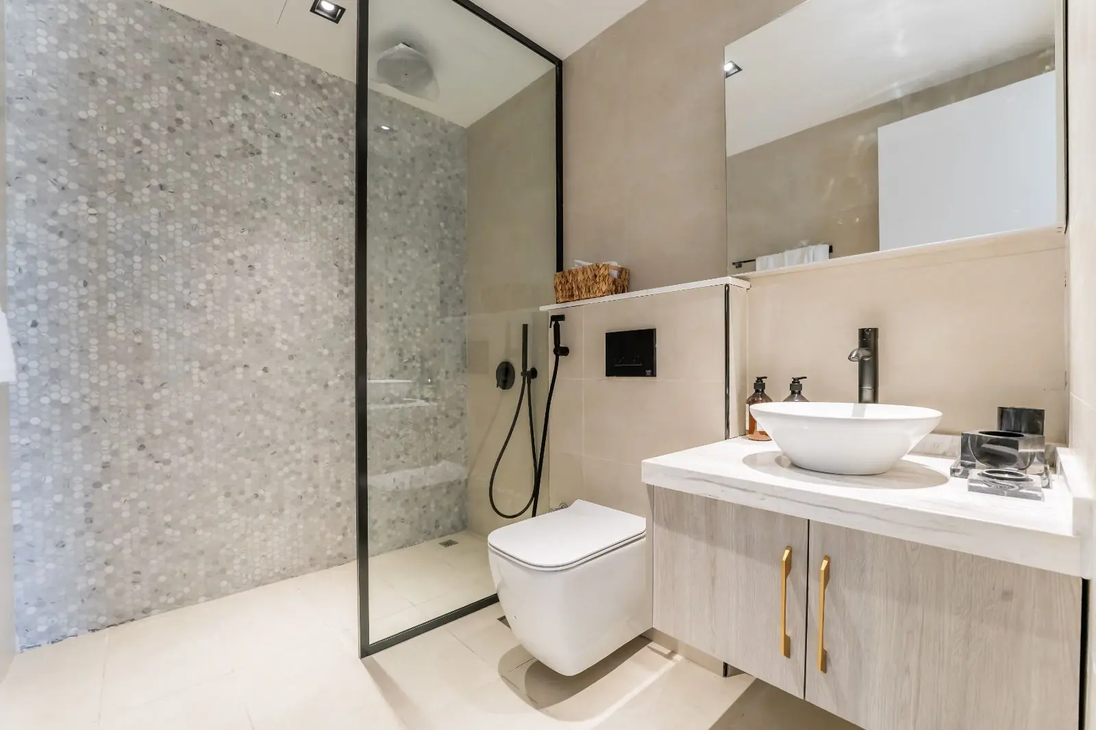 Barari Views in Al Barari by Premier Choice International - Interior Image 9